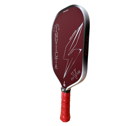 DPRADIX Invicta V Red Kevlar, vista oblicua de cara y canto