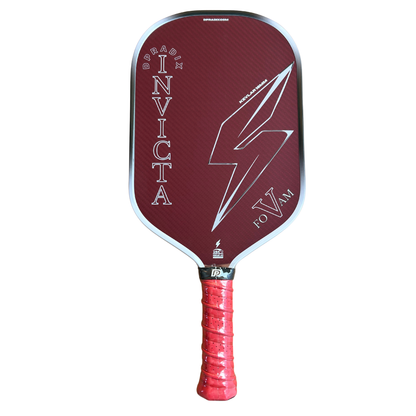 DPRADIX Invicta V Red Kevlar, vista frontal con grip rojo